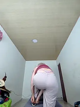 sexymarilyncolombia online show from March 10, 2025, 12:38 pm