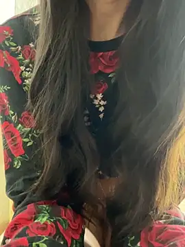 SHARONRodrig online show from October 6, 2025, 9:04 pm