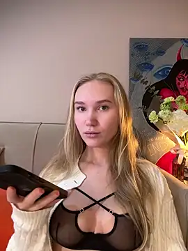 MariaTull online show from February 3, 2026, 3:50 pm