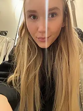 MariaTull online show from December 4, 2025, 1:10 pm