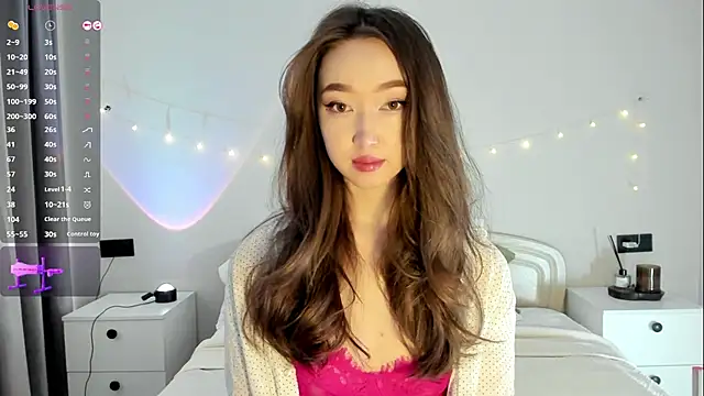  luna 022 online show from September 19, 2025, 4:27 am