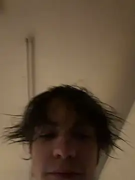 SasukeUhchiaa online show from June 4, 2026, 3:11 am