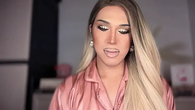 Ts glamxxxx online show from January 7, 2026, 1:43 am