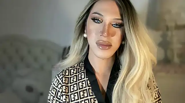 Ts glamxxxx online show from March 21, 2025, 1:23 pm