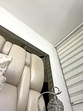 ALISSON FOXXX1 online show from November 11, 2025, 11:31 pm