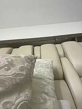 Snapshot of ALISSON_FOXXX1 chatting on March 9, 2026, 10:46 pm ALISSON FOXXX1 online show from March 9, 2026, 10:46 pm