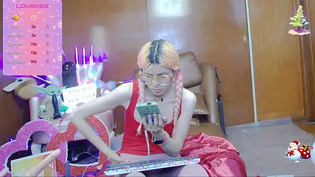 Skinygirl online show from March 6, 2025, 10:47 pm