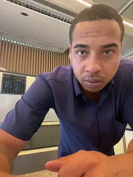 Juninho10c online show from December 15, 2025, 8:36 pm