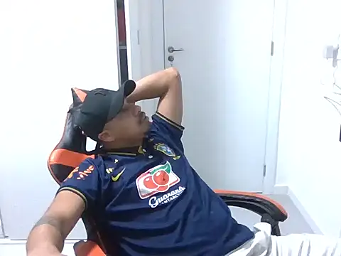 Juninho10c online show from November 15, 2025, 3:54 am