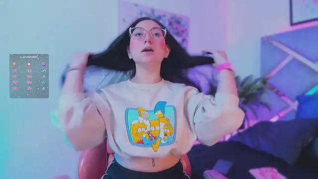 lucy neil online show from November 14, 2025, 2:37 am