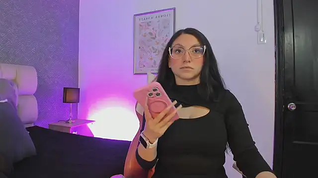 lucy neil online show from October 9, 2025, 2:34 am