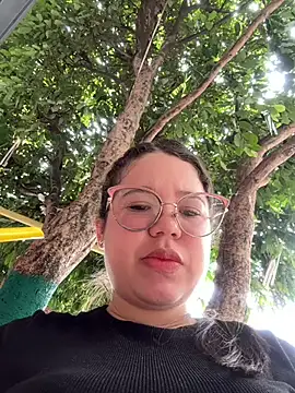 Snapshot of Lucyklein2022 chatting on January 9, 2025, 3:44 pm Lucyklein2022 online show from January 9, 2025, 3:44 pm