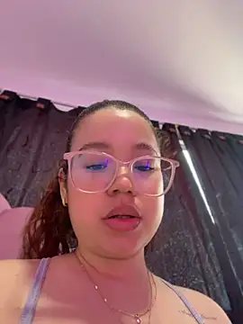 Lucyklein2022 online show from July 28, 2026, 3:21 pm