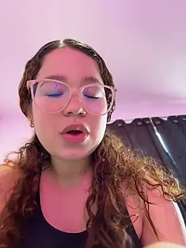 Lucyklein2022 online show from July 30, 2026, 1:32 pm