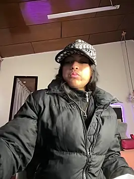 vaness weet online show from March 22, 2025, 1:08 pm