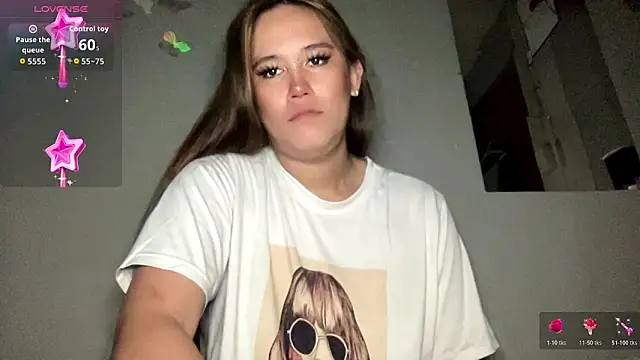 Snapshot of MeganTheRarest chatting on June 7, 2026, 4:50 am MeganTheRarest online show from June 7, 2026, 4:50 am