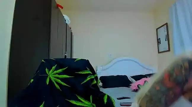 drippyorlovee online show from March 1, 2025, 1:11 am