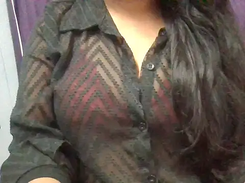 Roopshikha39 online show from May 7, 2026, 7:28 pm