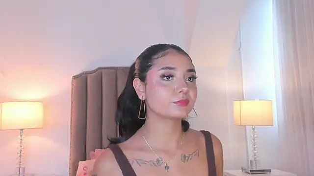 Emma Torres   online show from April 29, 2026, 12:20 pm
