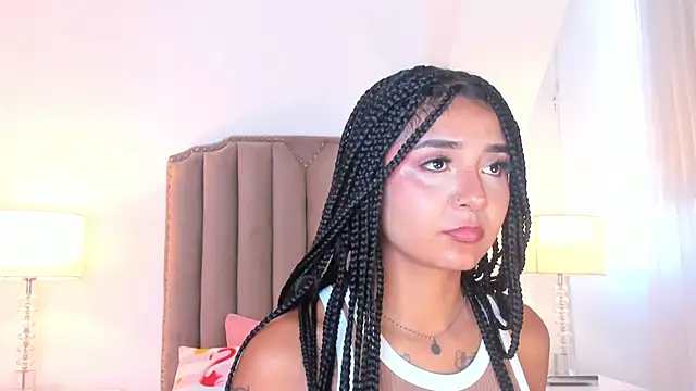 Snapshot of Emma_Torres__ chatting on March 16, 2026, 12:09 pm Emma Torres online show from March 16, 2026, 12:09 pm