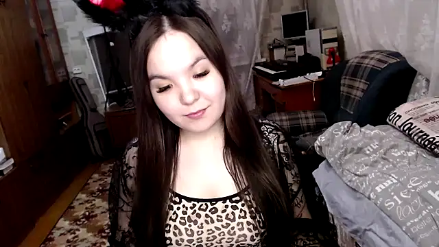 Var Kiss online show from February 17, 2025, 1:00 pm