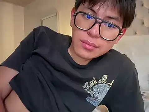 sweetxnico online show from July 23, 2026, 1:52 pm
