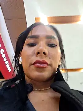 Doll Loren online show from June 9, 2026, 4:30 pm