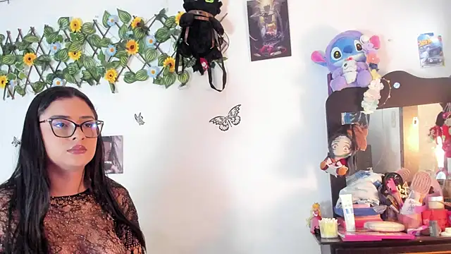 mensia hernandz online show from June 22, 2026, 12:57 pm