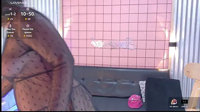 mensia hernandz online show from October 18, 2025, 1:35 pm