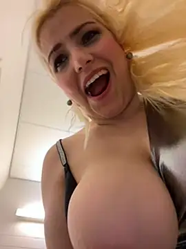 Maria Texas online show from February 10, 2025, 6:35 pm