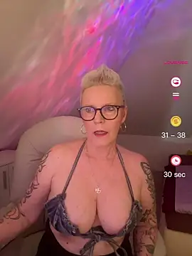 German Milf online show from May 22, 2026, 12:58 pm