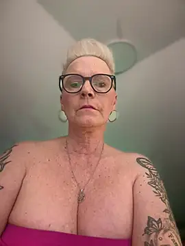 Snapshot of German_Milf chatting on March 11, 2026, 2:33 pm German Milf online show from March 11, 2026, 2:33 pm