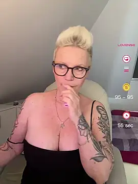 German Milf online show from June 8, 2026, 9:32 am