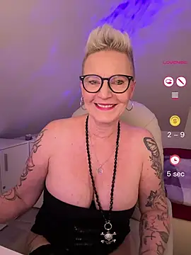 German Milf online show from June 11, 2026, 1:30 pm