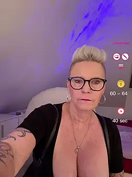 German Milf online show from June 10, 2026, 12:17 pm