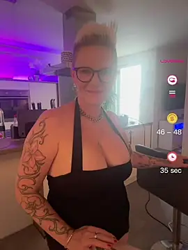 German Milf online show from July 30, 2026, 5:01 pm