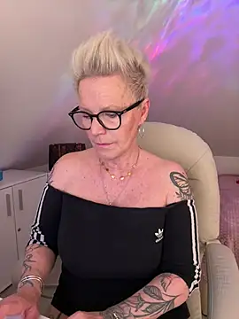 German Milf online show from April 7, 2026, 12:51 pm