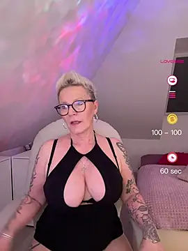 German Milf online show from April 27, 2026, 12:58 pm