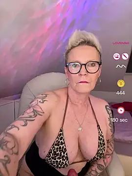 German Milf online show from May 5, 2026, 1:03 pm