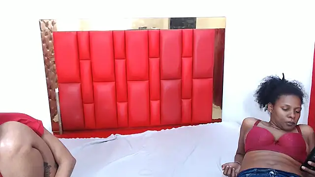 lizeth keilyn online show from October 23, 2025, 2:49 pm