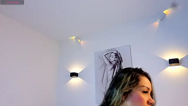 Snapshot of Cris__sweet chatting on May 16, 2026, 12:37 pm Cris sweet online show from May 16, 2026, 12:37 pm