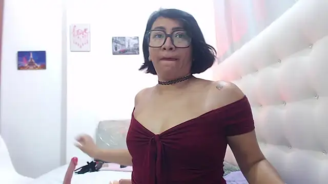 hornywife  online show from September 23, 2025, 7:32 pm