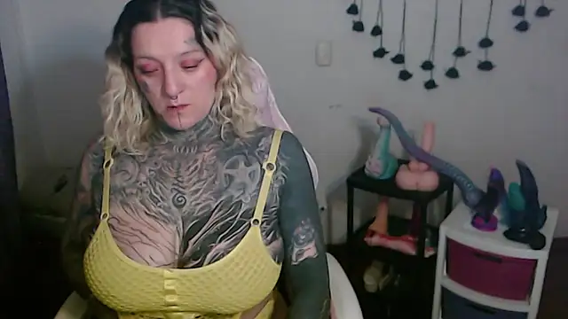 SLOPPYTITSS online show from August 2, 2026, 1:59 am
