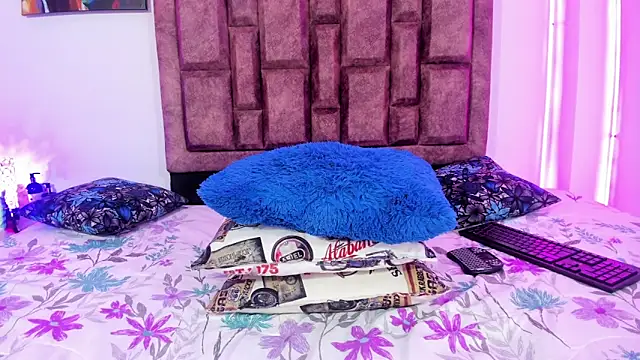 Snapshot of NaughtyAnaa chatting on October 11, 2025, 4:19 pm NaughtyAnaa online show from October 11, 2025, 4:19 pm