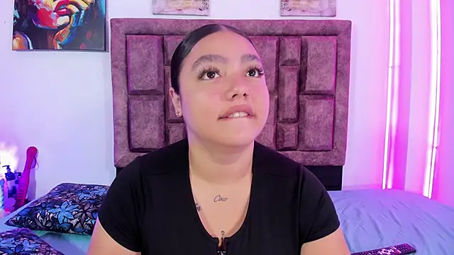 Snapshot of NaughtyAnaa chatting on October 24, 2025, 3:44 pm NaughtyAnaa online show from October 24, 2025, 3:44 pm