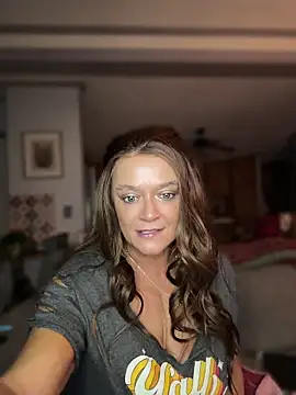 Snapshot of cowgirlc chatting on April 18, 2026, 3:20 am cowgirlc online show from April 18, 2026, 3:20 am