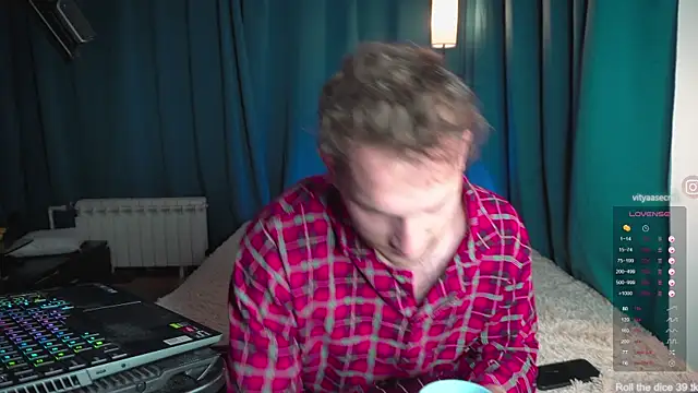 VIktorSecret online show from November 20, 2025, 4:24 am