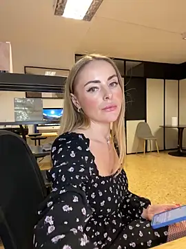 EmaSalis online show from March 7, 2025, 8:11 pm