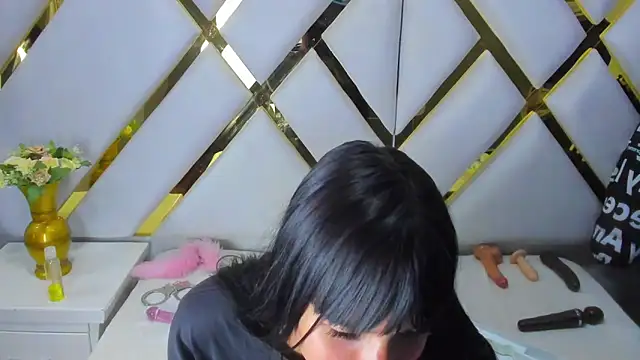 kylie seex online show from February 8, 2025, 7:04 am