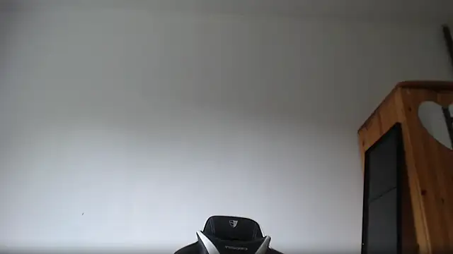 Snapshot of Lisakisss chatting on May 25, 2026, 6:23 am Lisakisss online show from May 25, 2026, 6:23 am